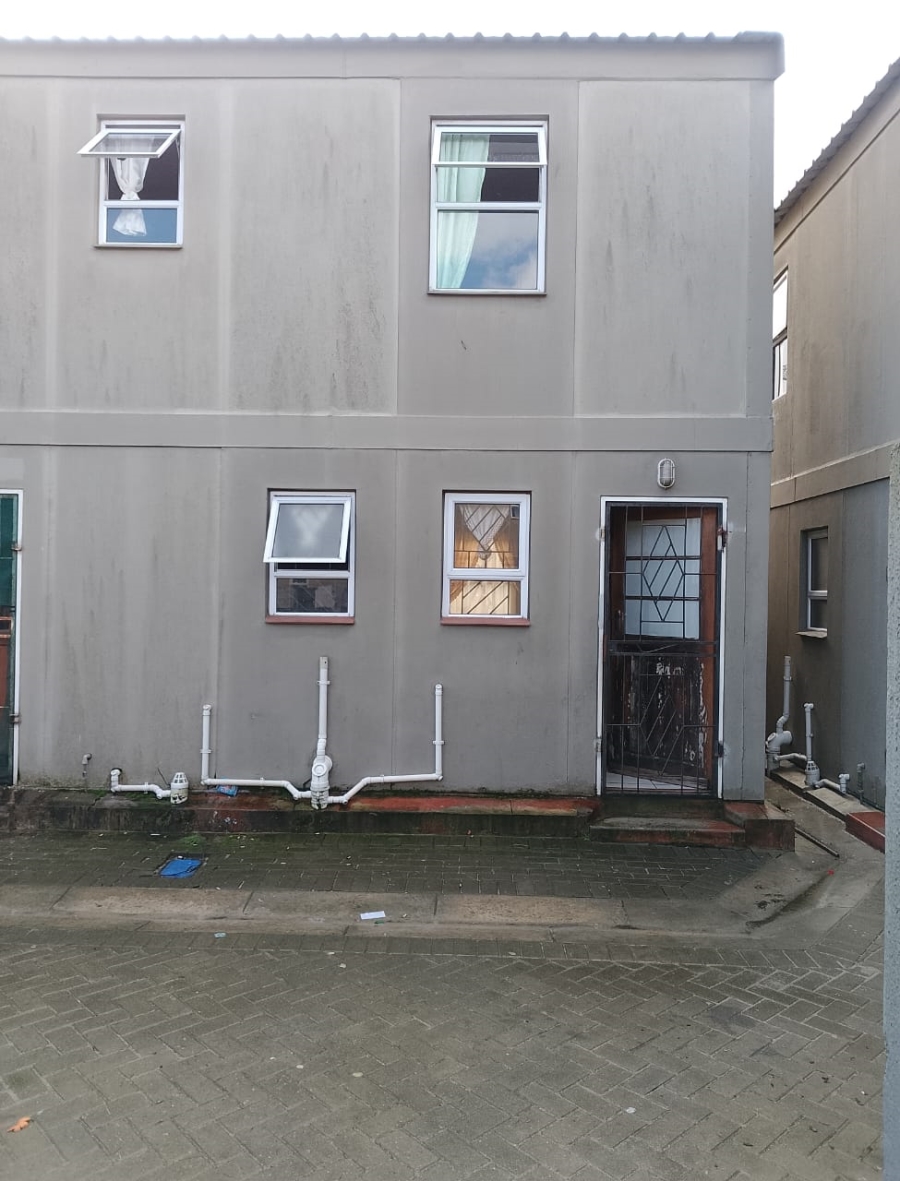 2 Bedroom Property for Sale in Delft Western Cape